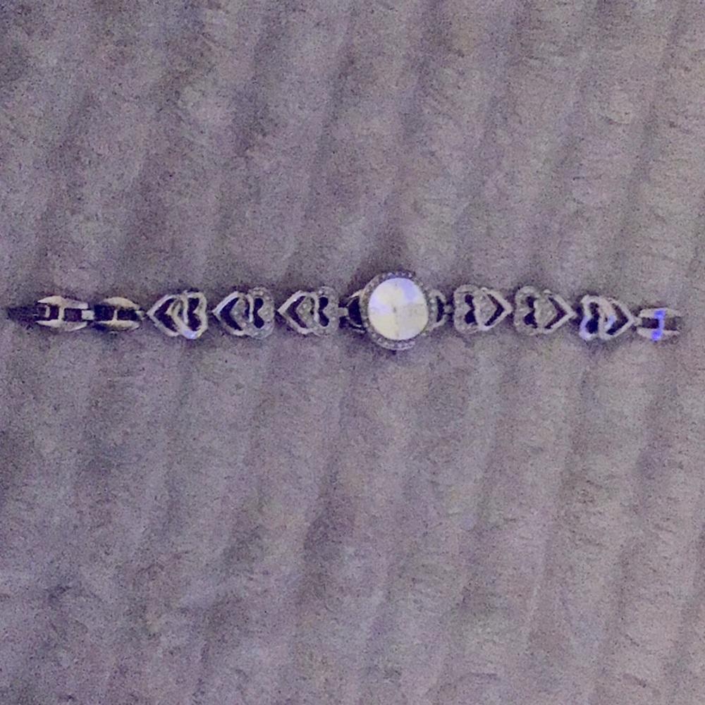 Guess women watch Diamond accent needs batteries